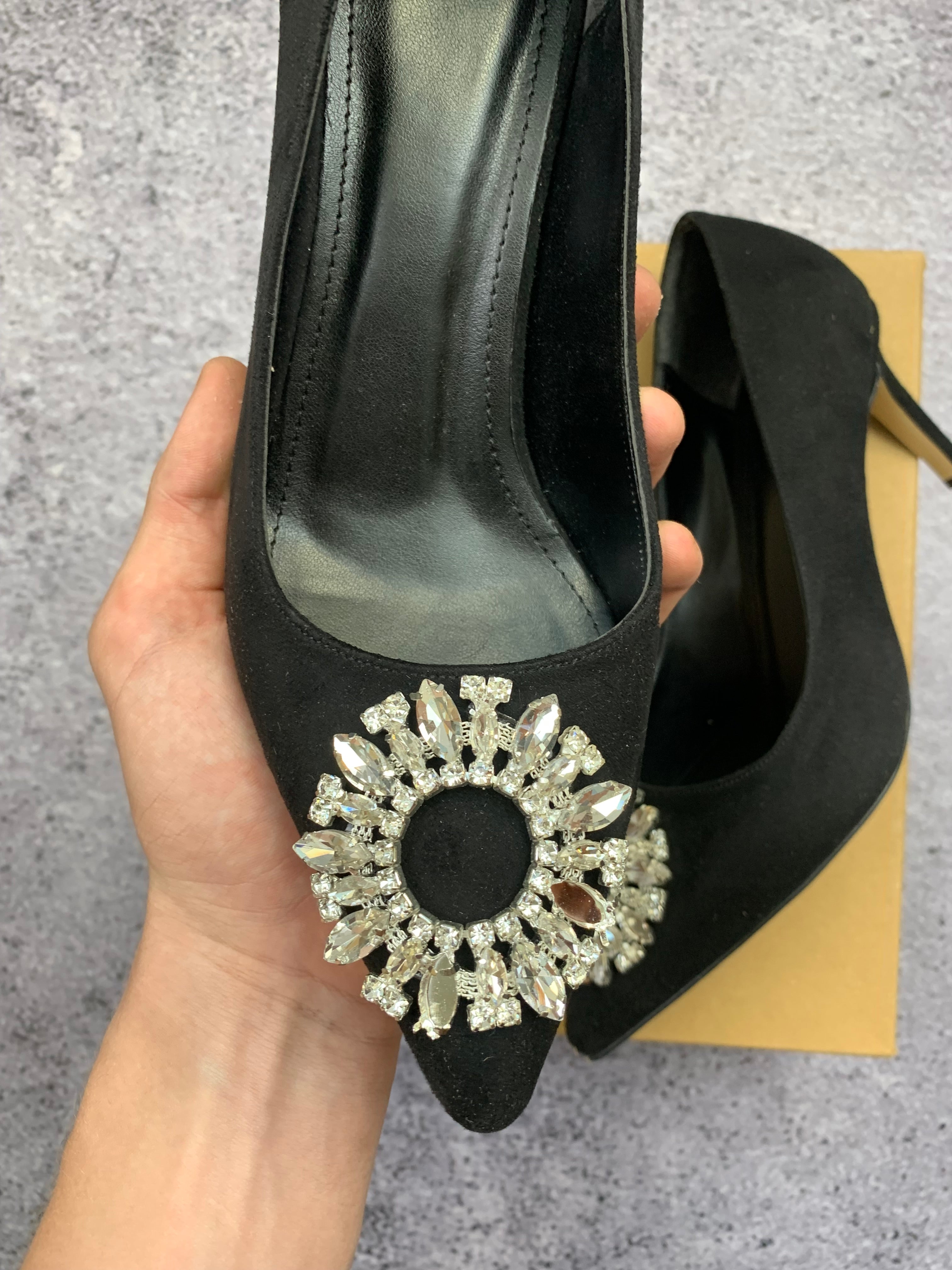 Trendyol Czółenka Szpilki z Kryształową Ozdobą Czarne Eleganckie r. 38 Nowe