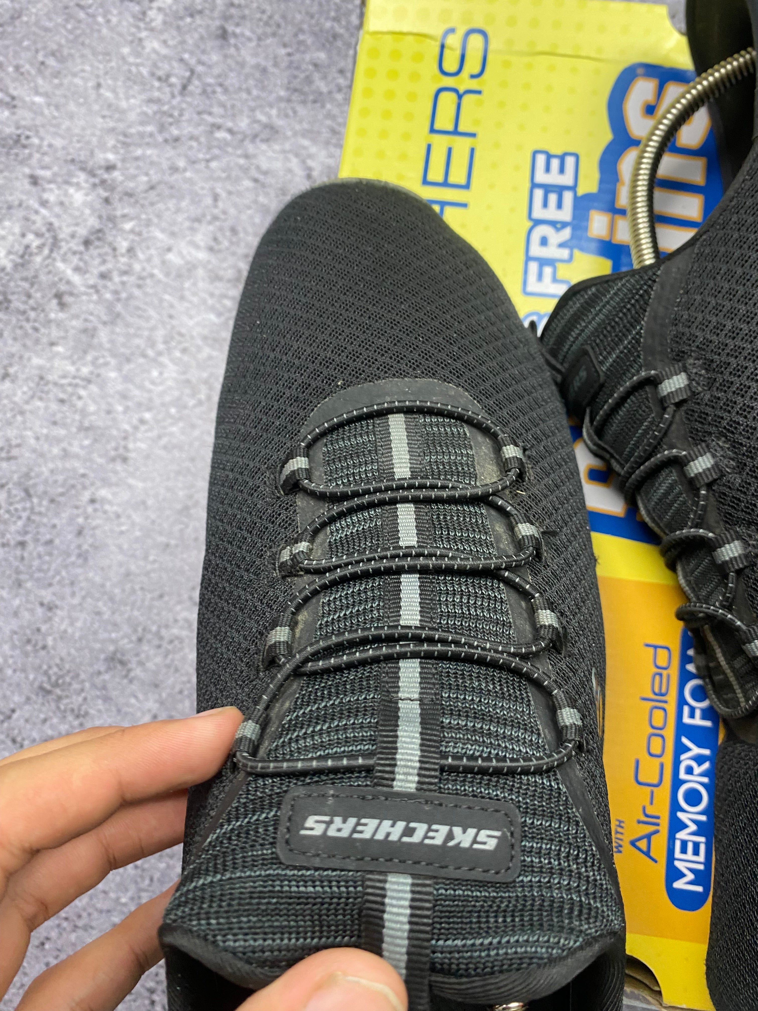 Skechers Slip-Ins Summits High Range 48.5 / UK 13 – Black Sneakers