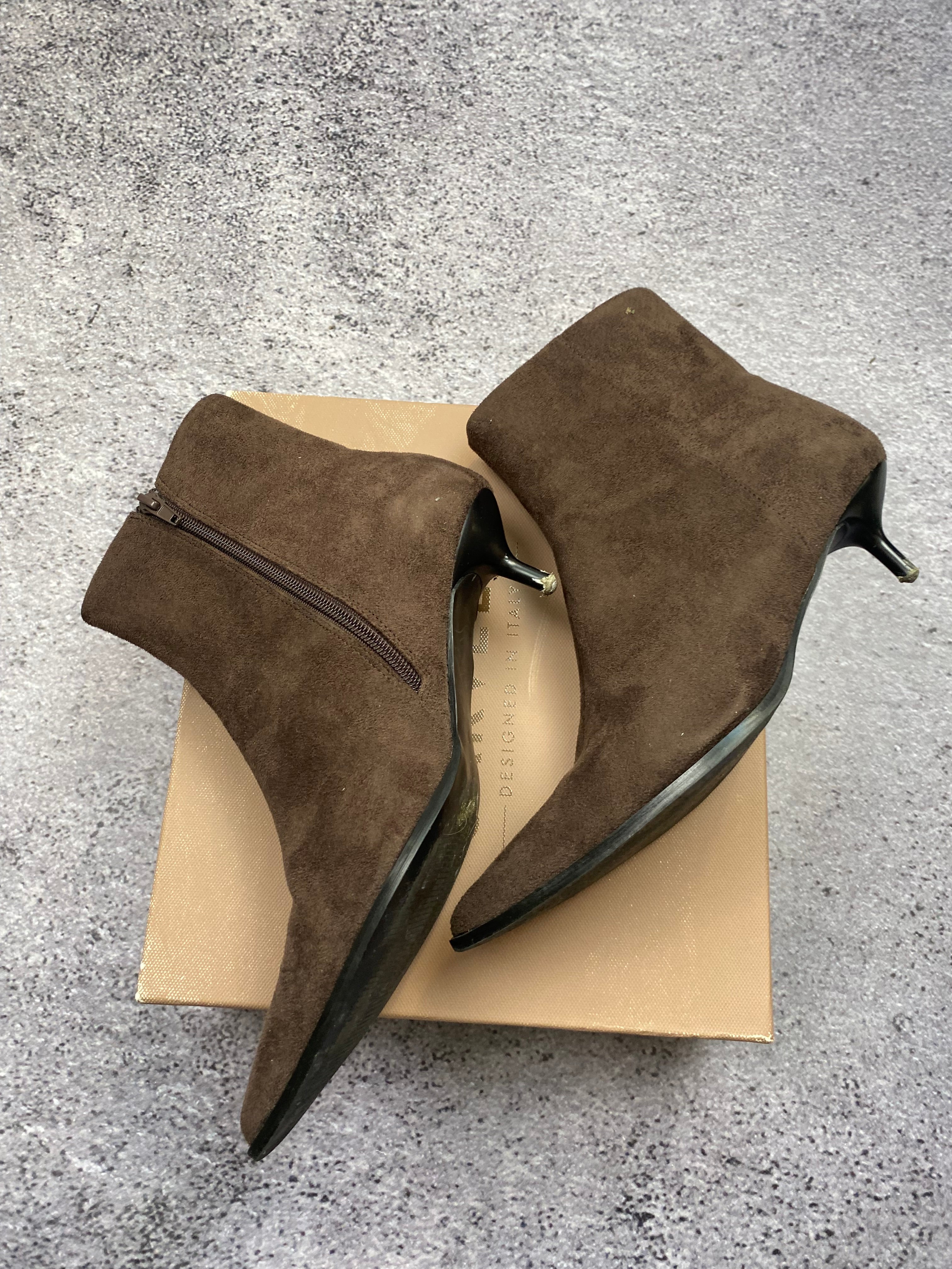 Carvela leather heeled ankle boots size 41
