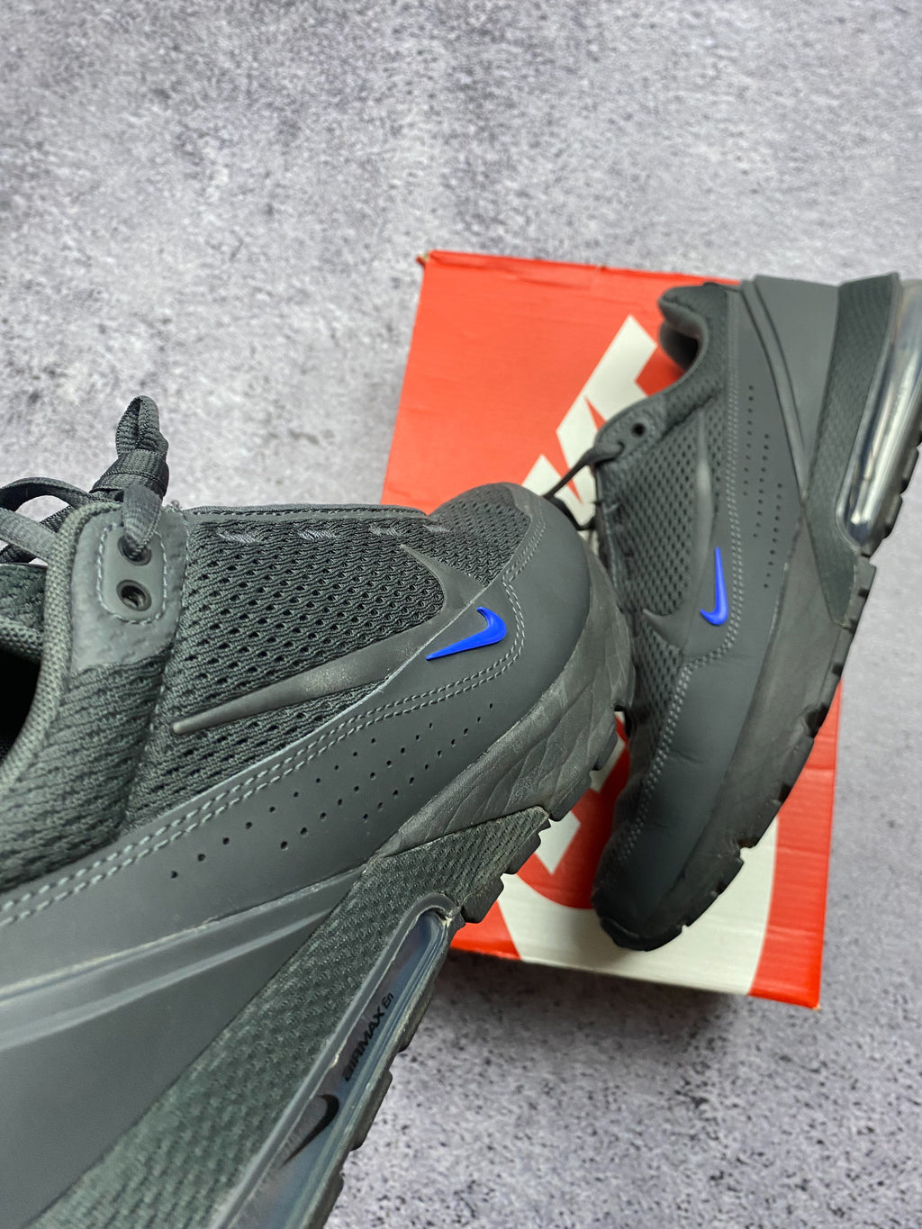 Nike Air Max Pulse 45.5 – Anthracite/Blue sports sneakers