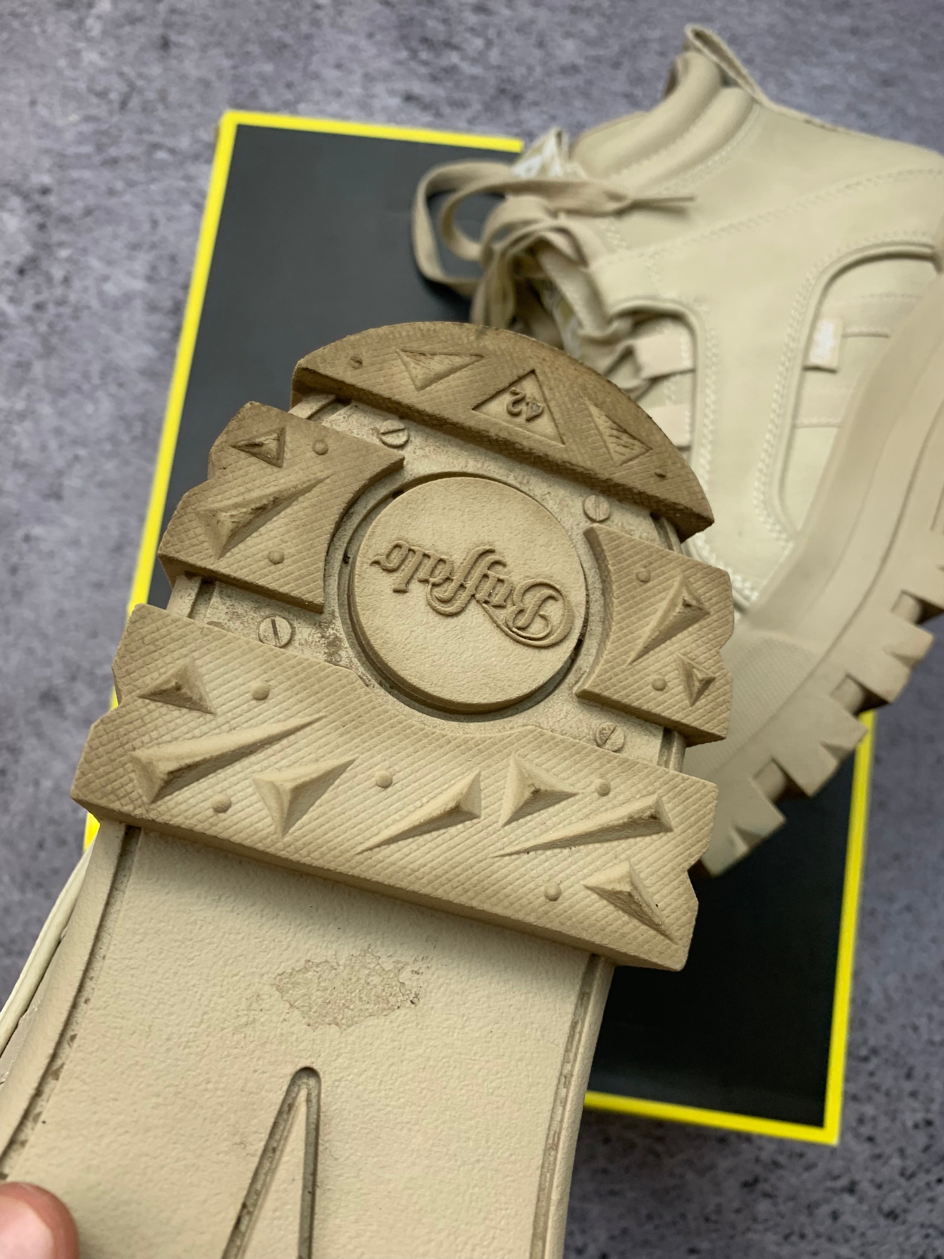 Buffalo London Aspha Mid – sneakersy platformowe r. 42 + box