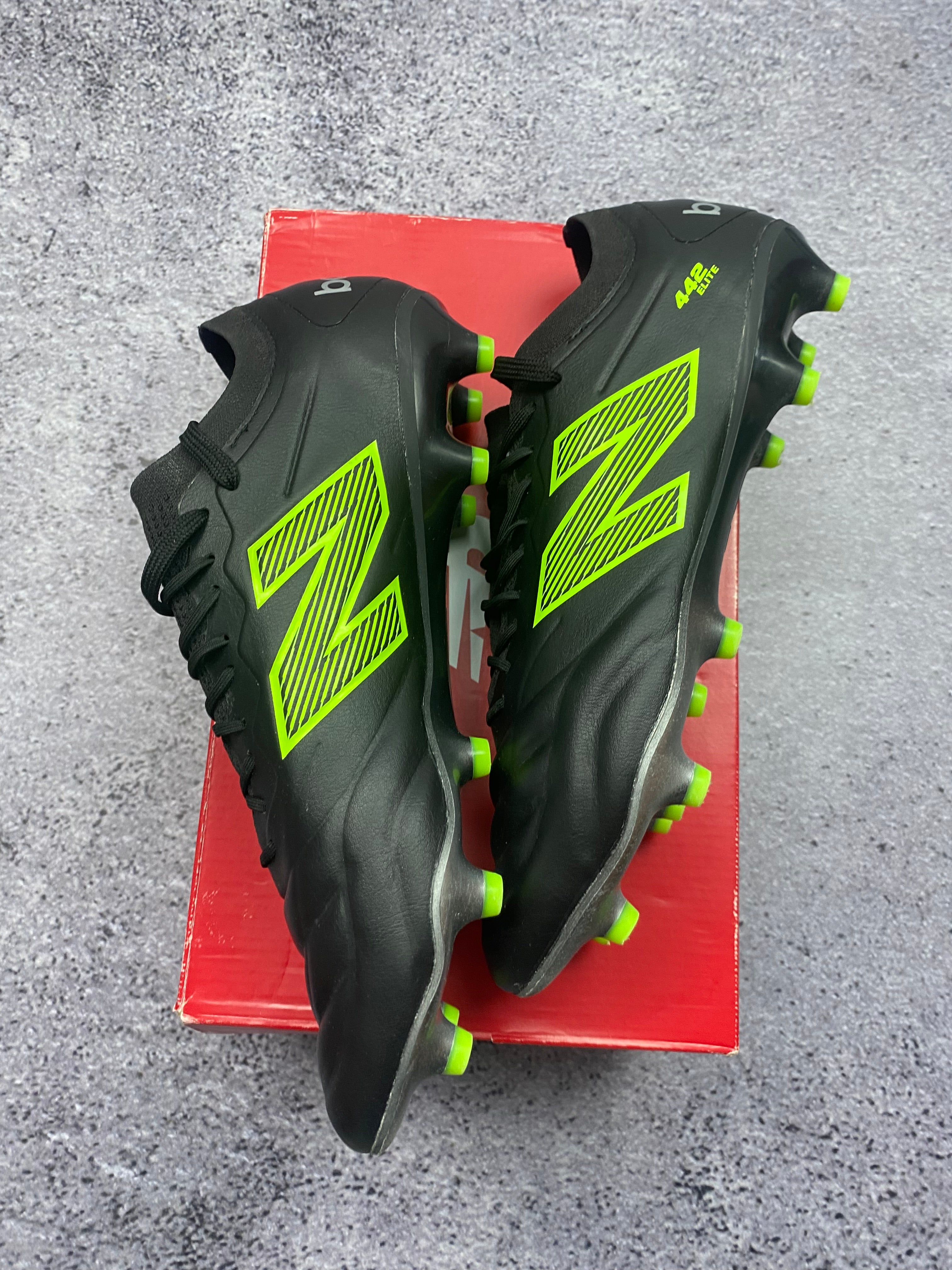 New Balance Furon 4.0 Dispatch FG 46.5 – Football Cleats