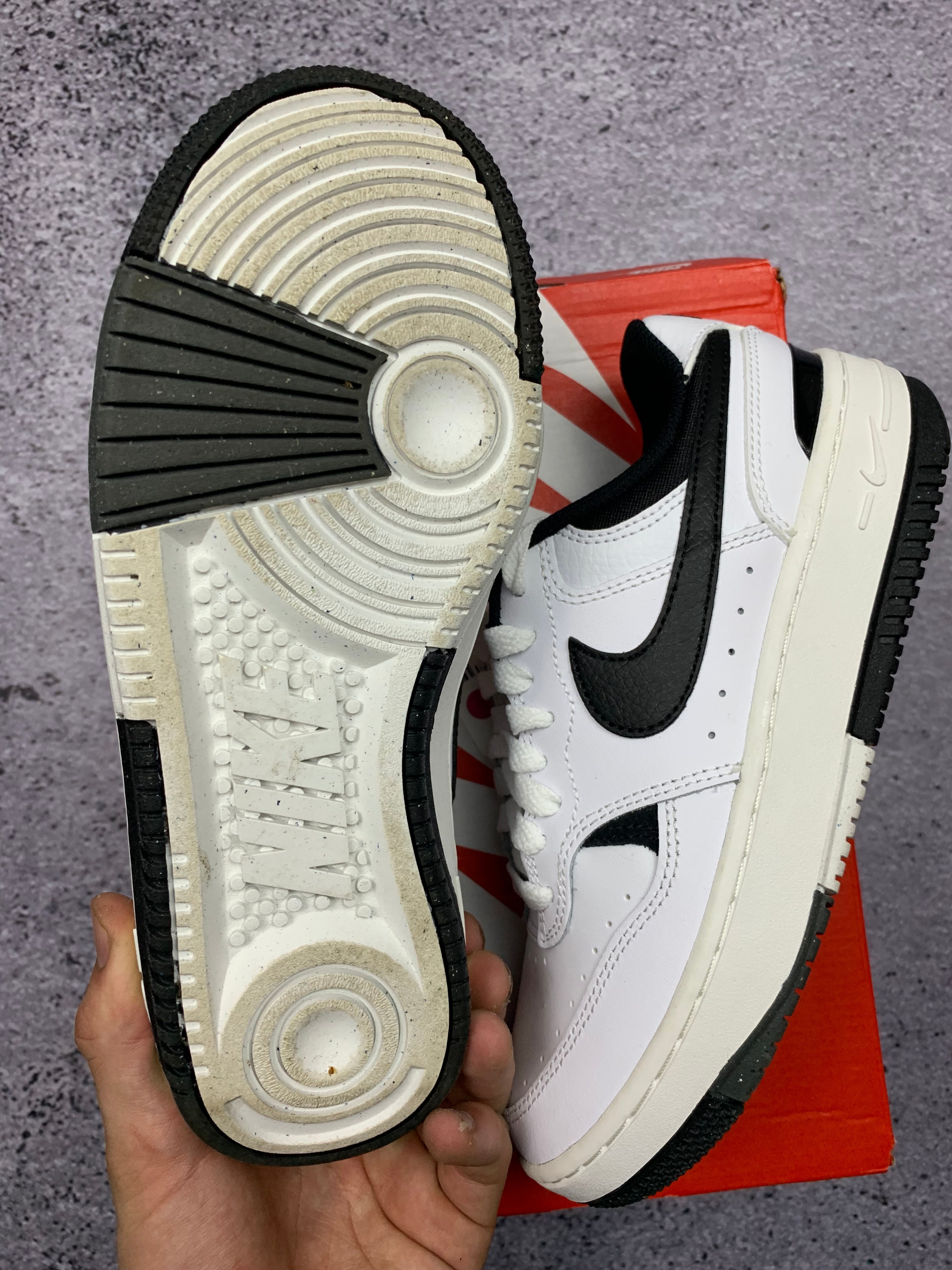 Nike Gamma Force White/Black – sneakersy damskie r. 36