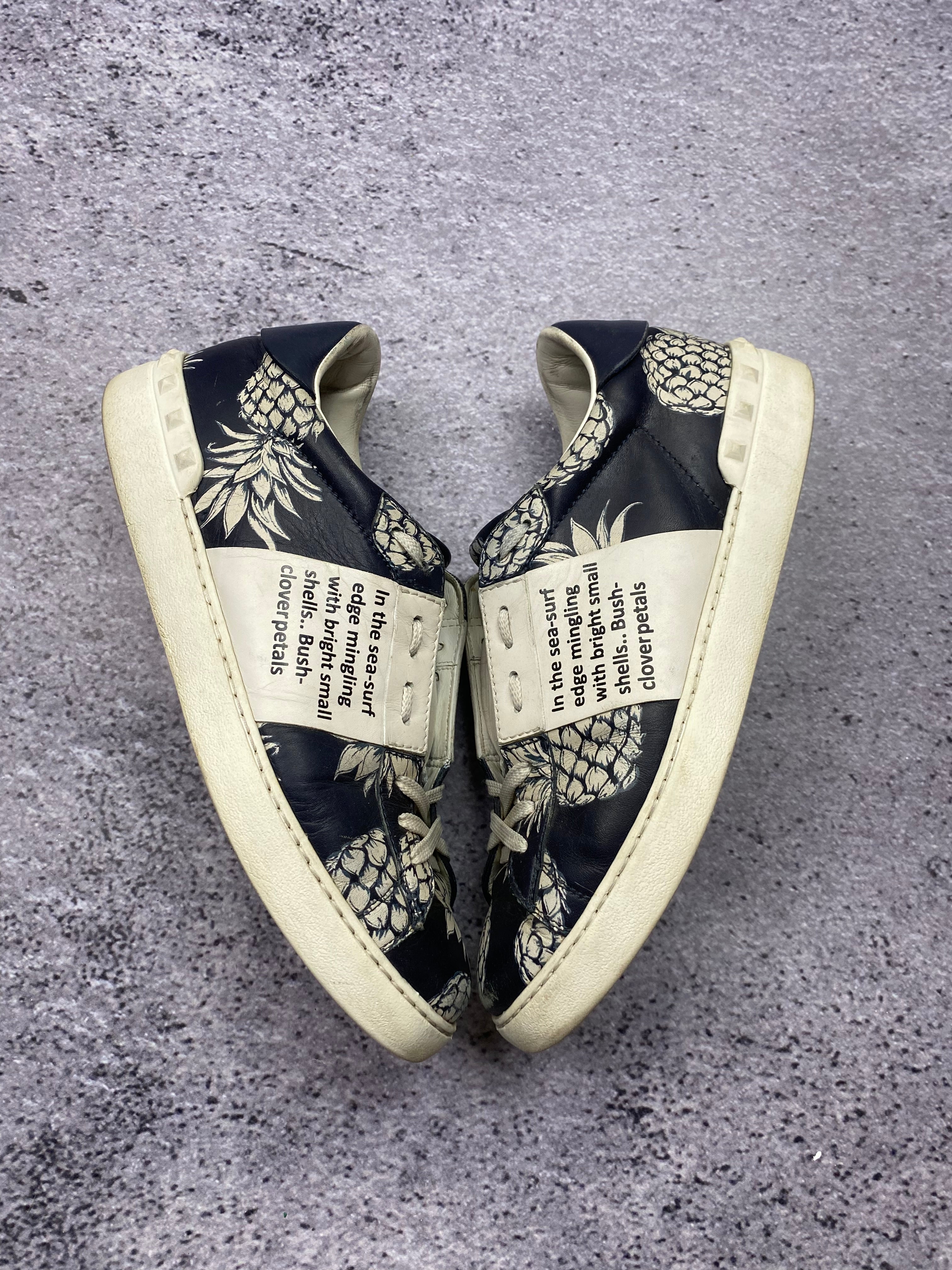 Valentino Garavani Sneakersy Pineapple Print – skórzane sneakersy r. 42,5