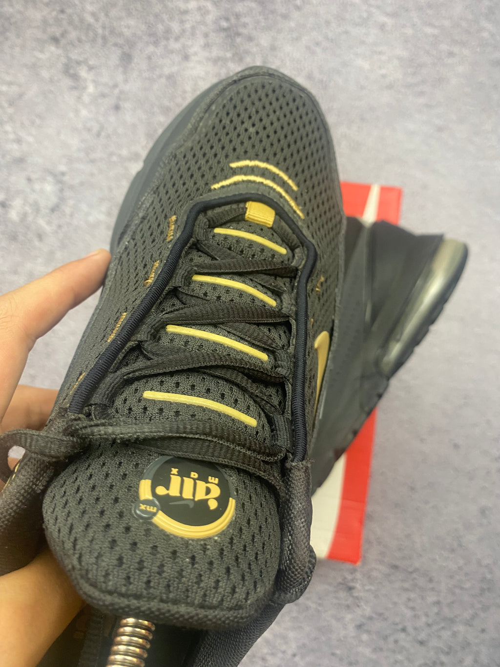 Nike Air Max 270 Black Gold Running Shoes Sneakers Lifestyle Size 9