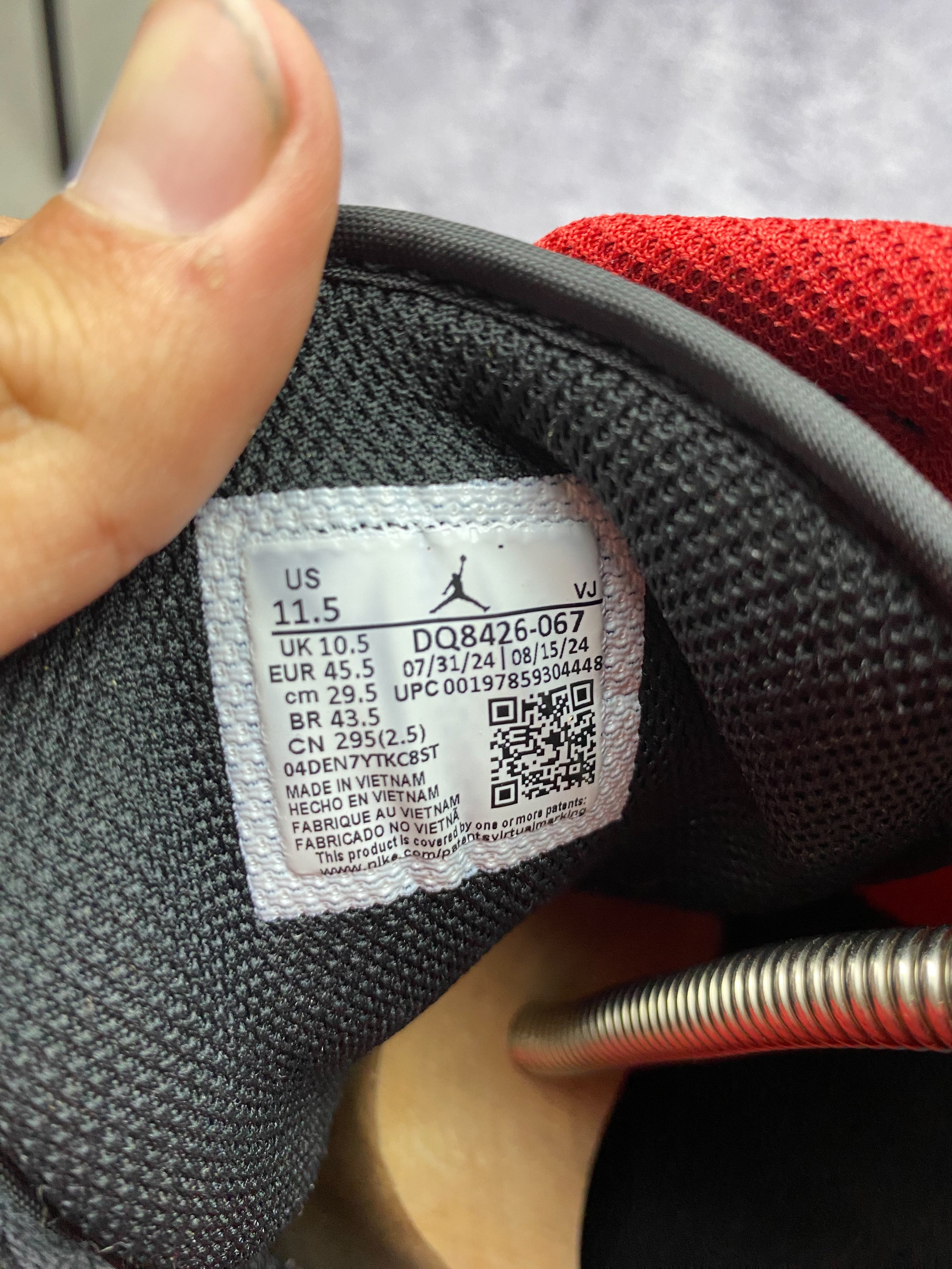 Nike Air Jordan 1 Mid Black Red 45.5 – leather sneakers