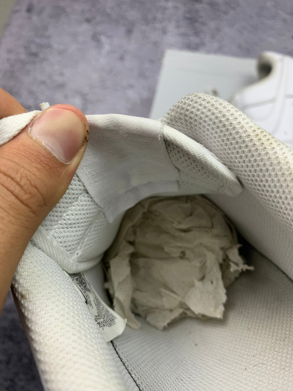Nike Air Force 1 Low ’07 Triple White – skórzane sneakersy r. 44