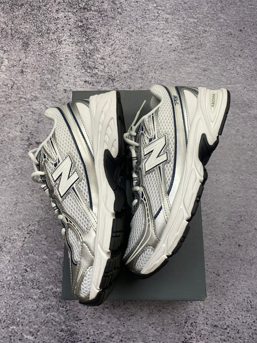 New Balance 530 white sports sneakers size 40