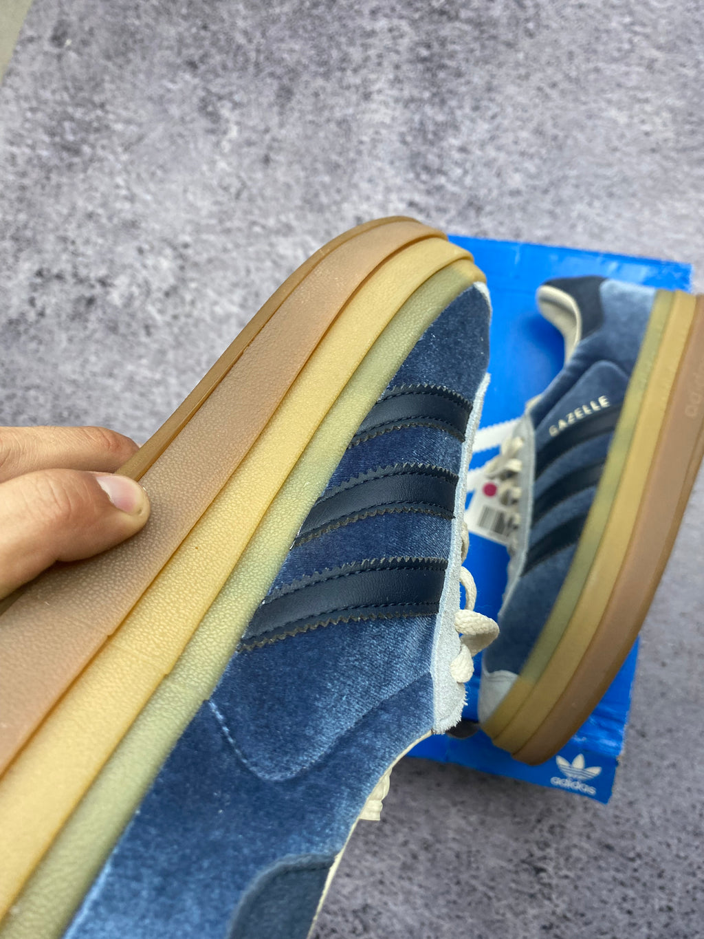 Adidas Gazelle Bold Platform – sneakersy zamszowe r. 42