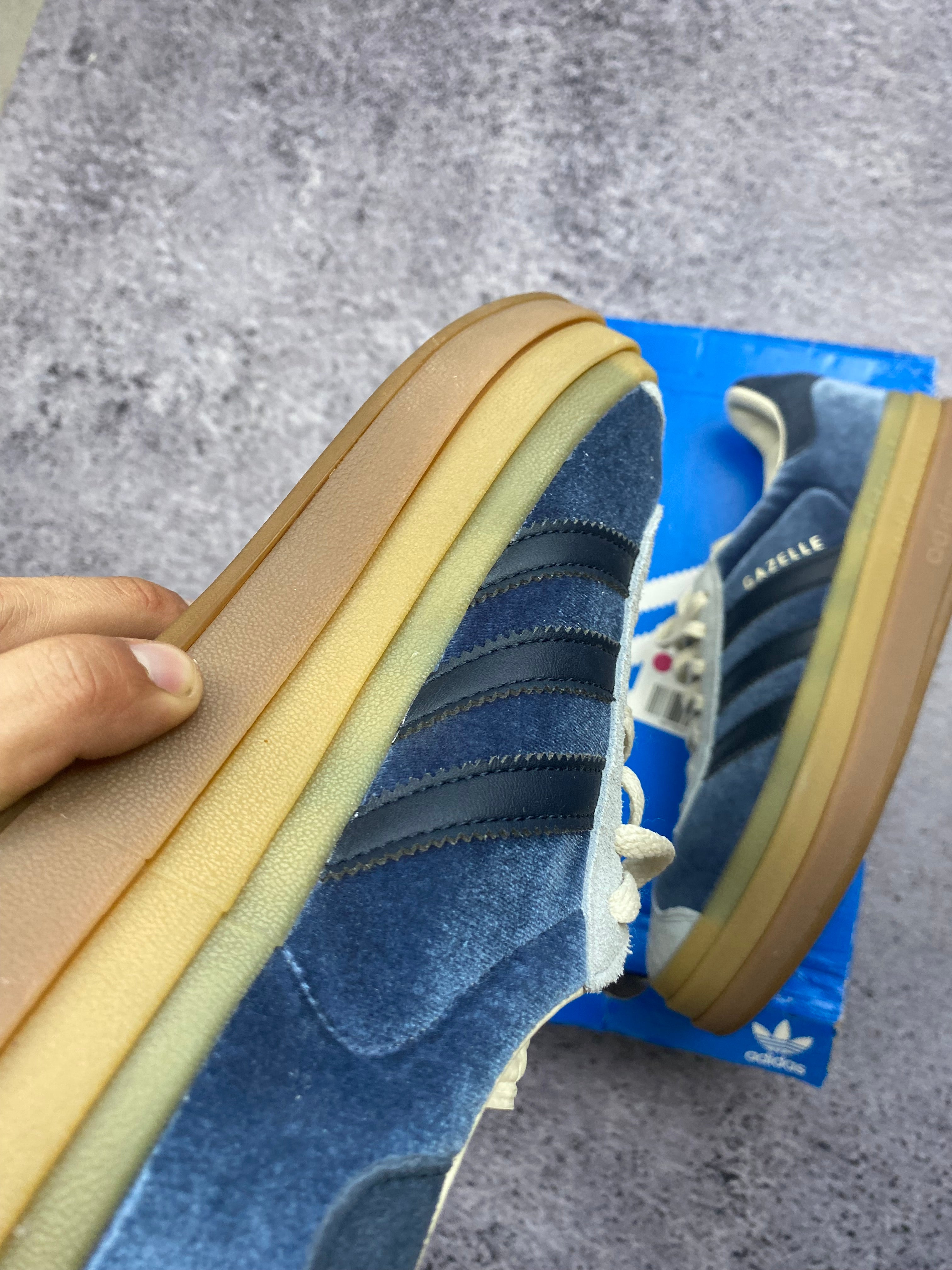 Adidas Gazelle Bold Platform – sneakersy zamszowe r. 42