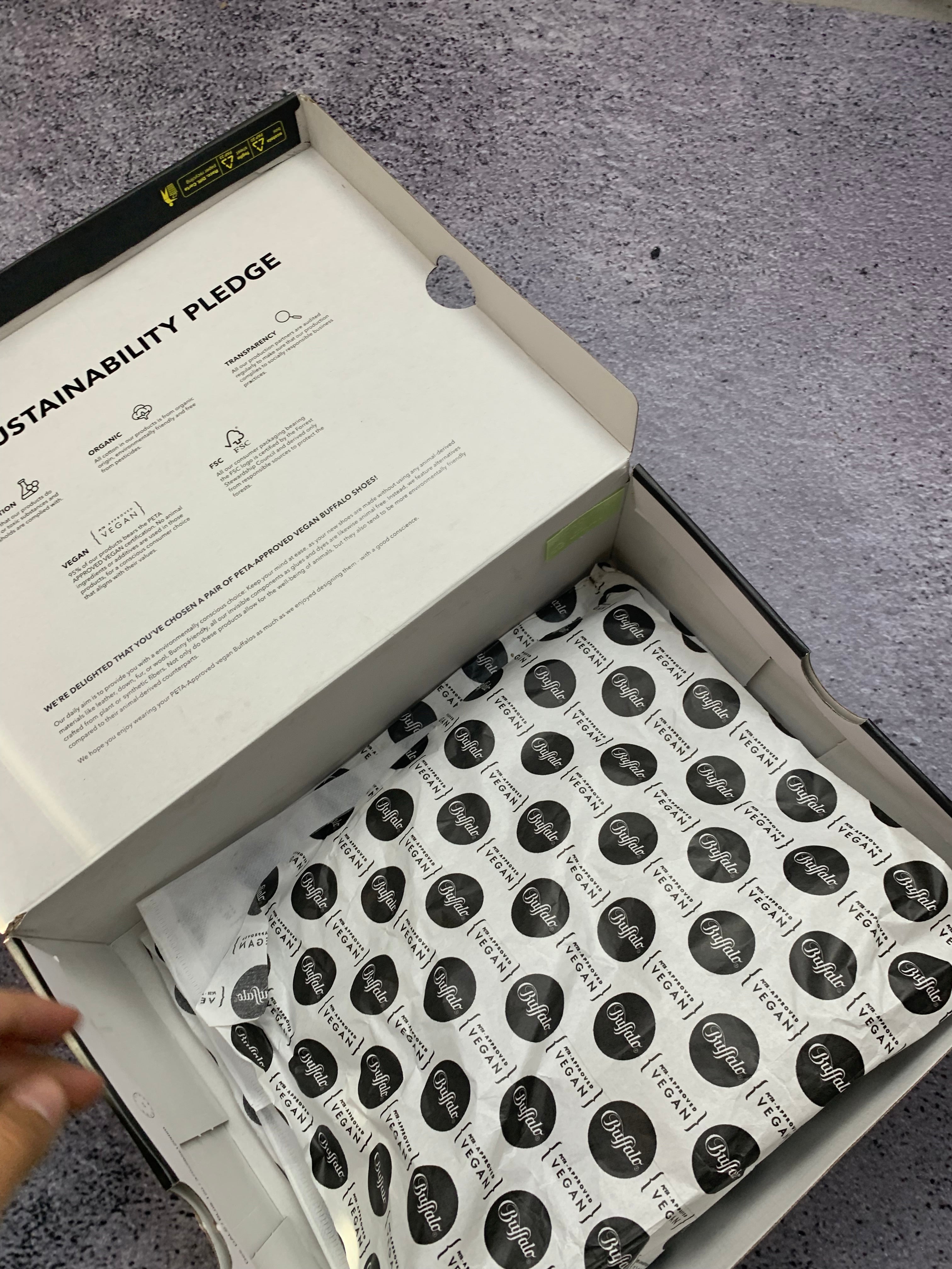 Buffalo London Aspha Mid – sneakersy platformowe r. 42 + box