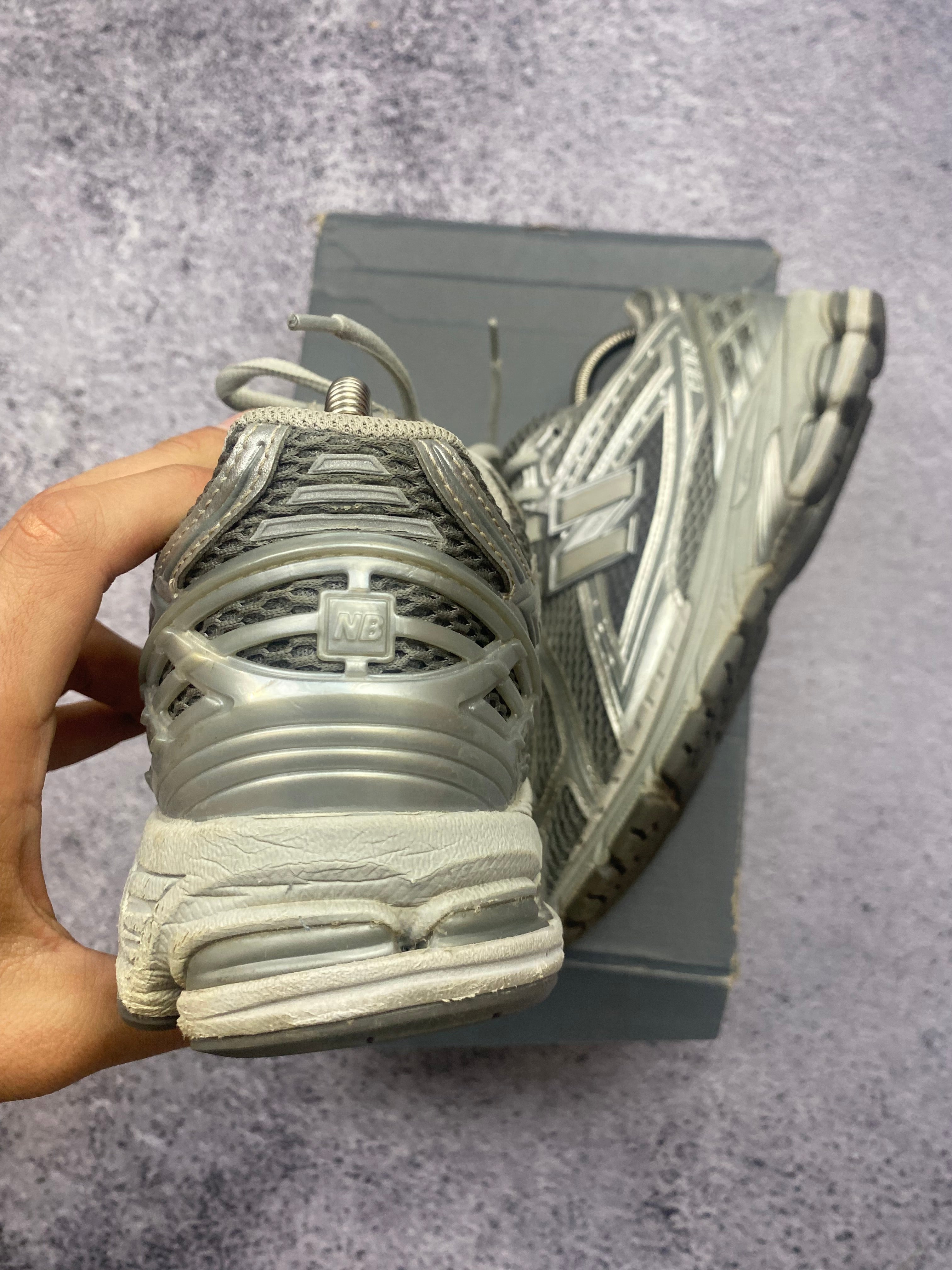 New Balance 1906R Silver Grey Running Sneakers Y2K 43