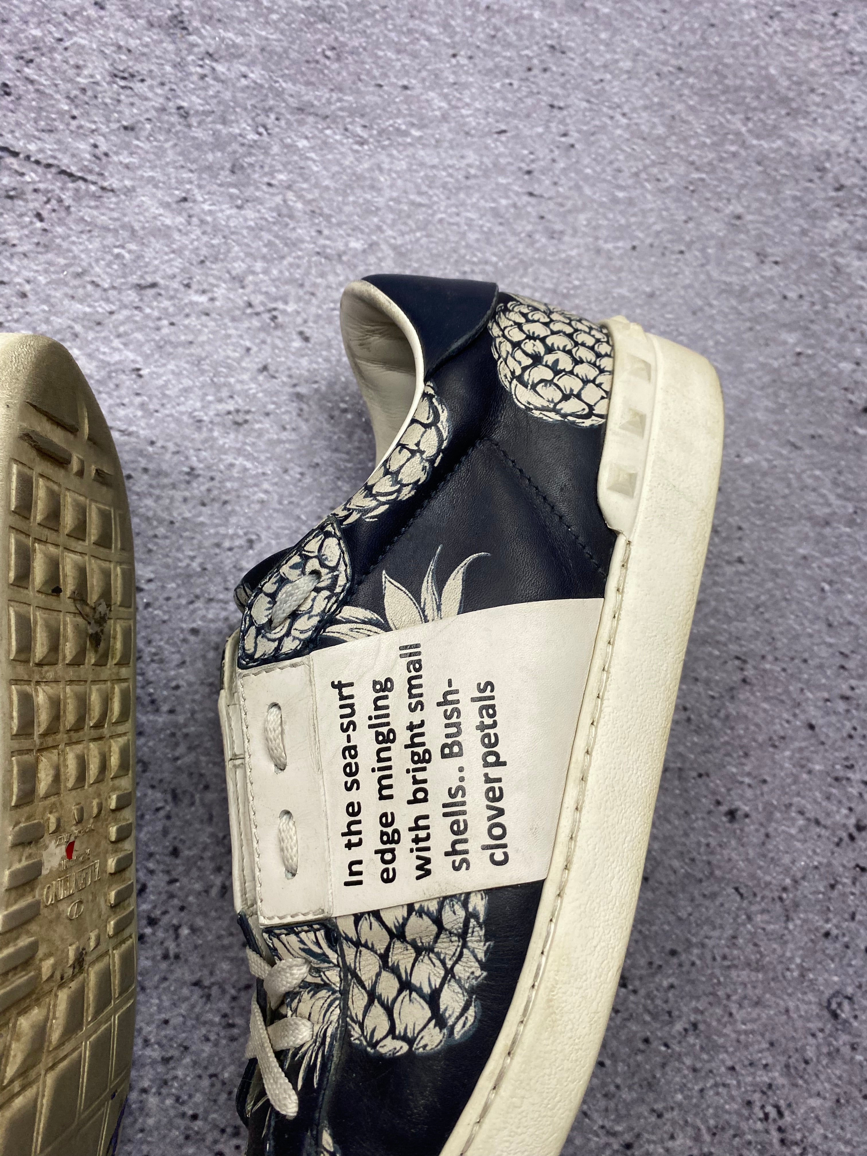 Valentino Garavani Sneakersy Pineapple Print – skórzane sneakersy r. 42,5