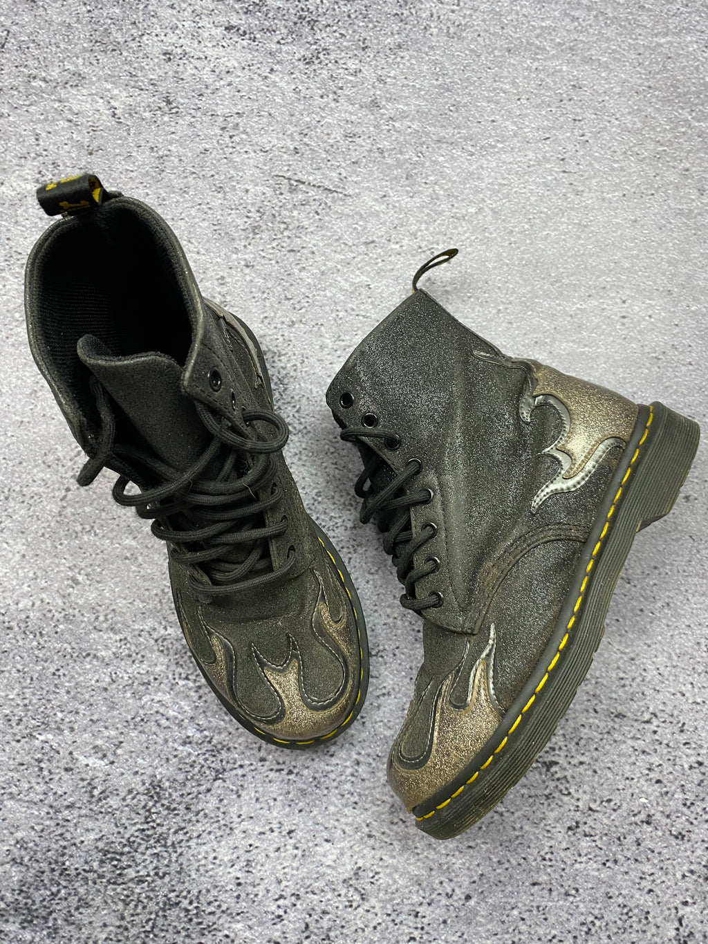 Dr. Martens 1460 Flame Glitter – botki skórzane r. 39