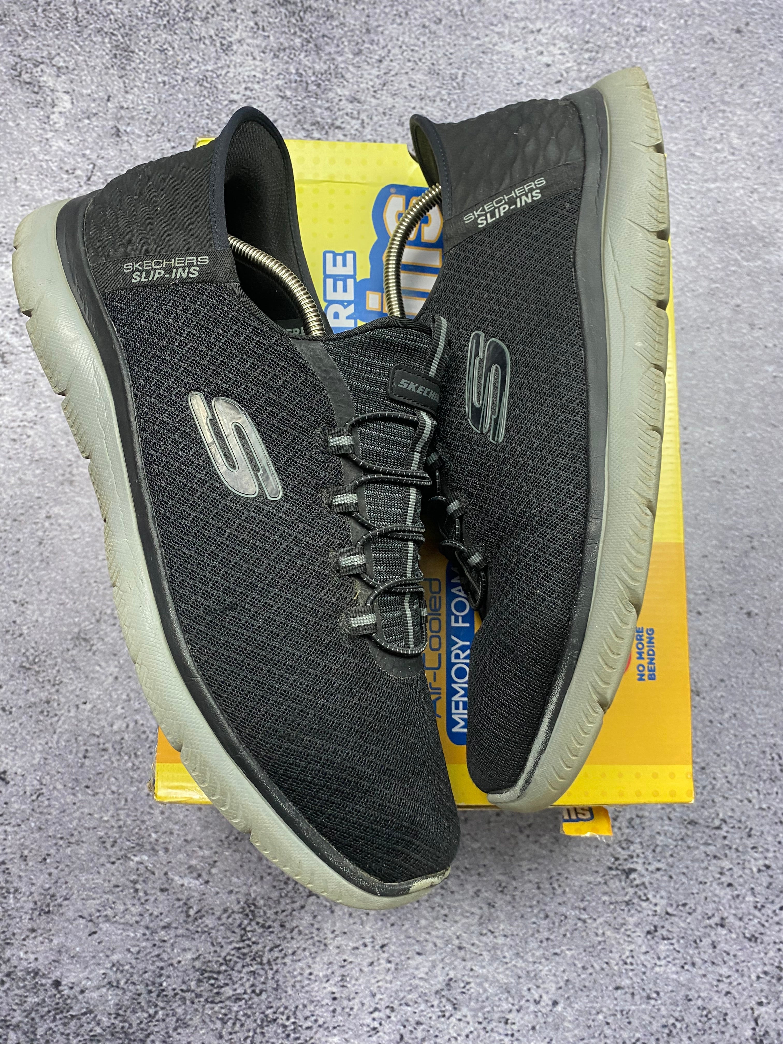 Skechers Slip-Ins Summits High Range 48.5 / UK 13 – Black Sneakers