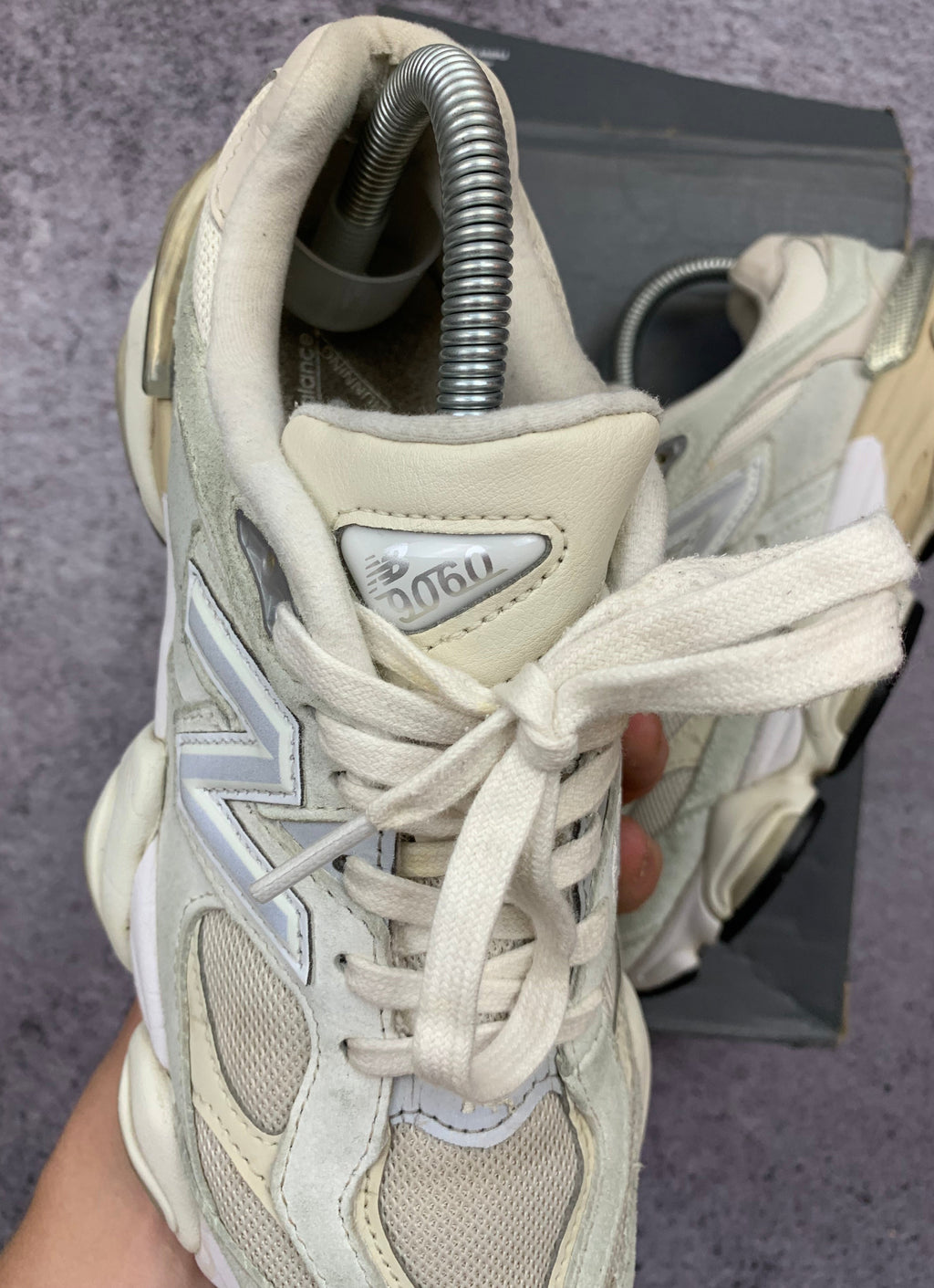 New Balance U9060WHT 9060 Sneakersy Damskie Cream Beżowe r. 38 z boxem
