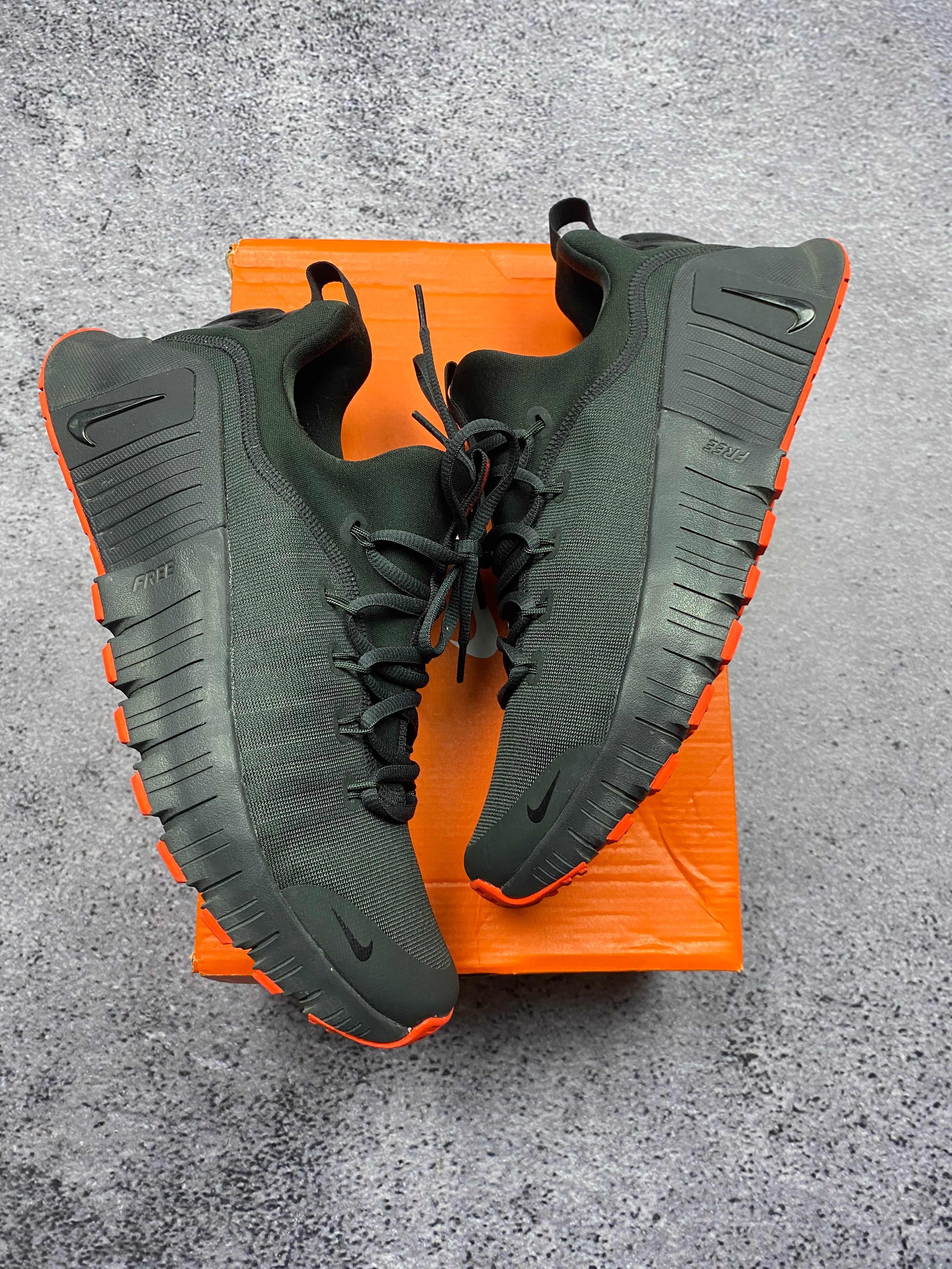 Nike Free RN Black Orange 44 – lightweight sports shoes