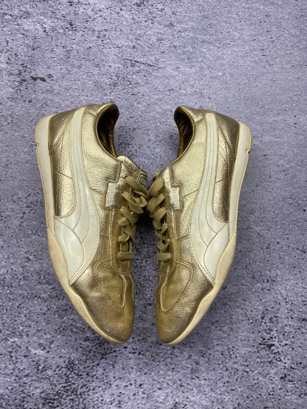 Puma skórzane sneakersy Gold – buty sportowe r. 42