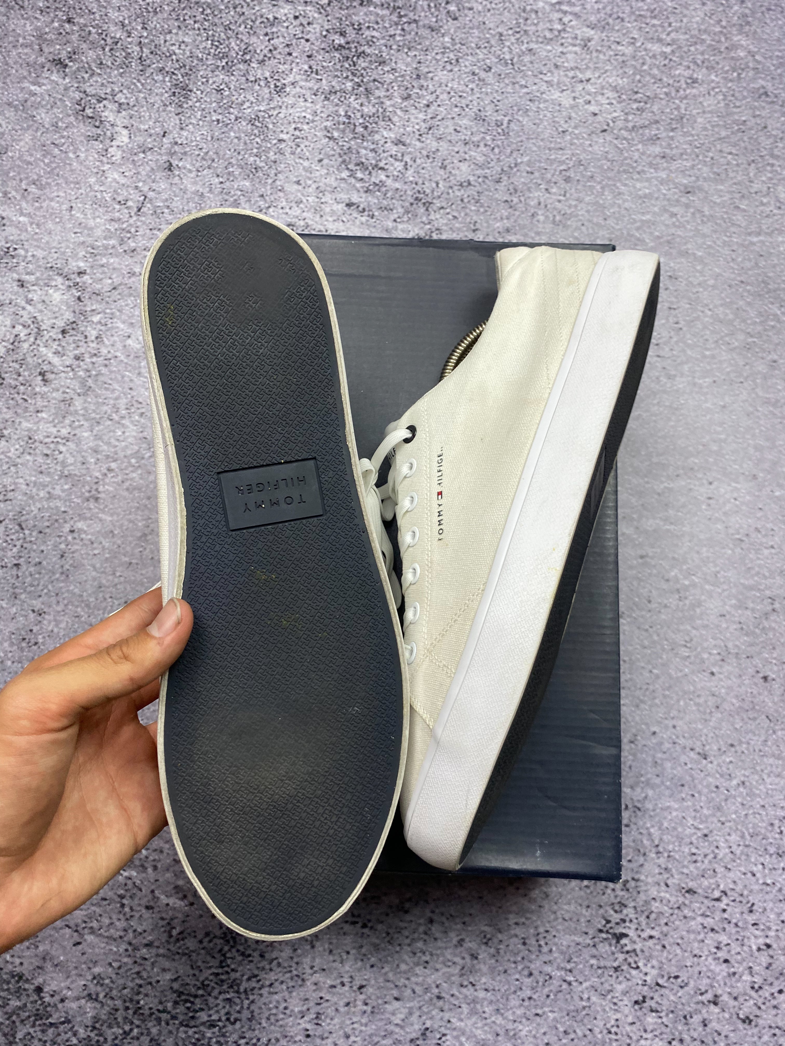 Tommy Hilfiger White Trainers Sneakers 45 – Canvas Casual