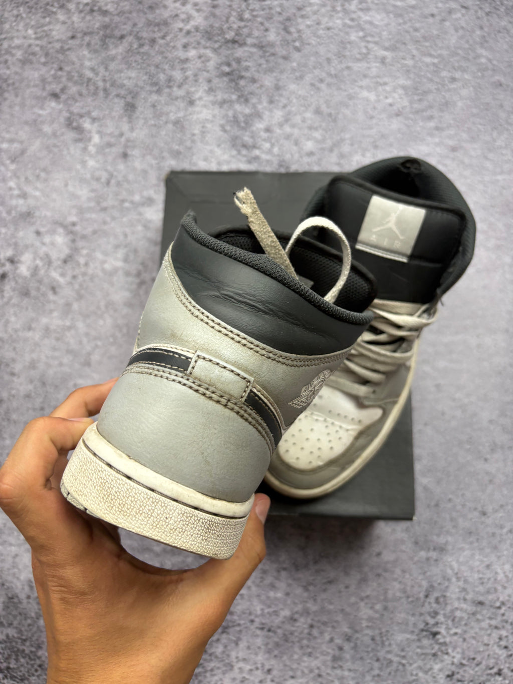 Nike Air Jordan 1 Mid Light Smoke Grey White Anthracite High Top Sneakers EU 40.5