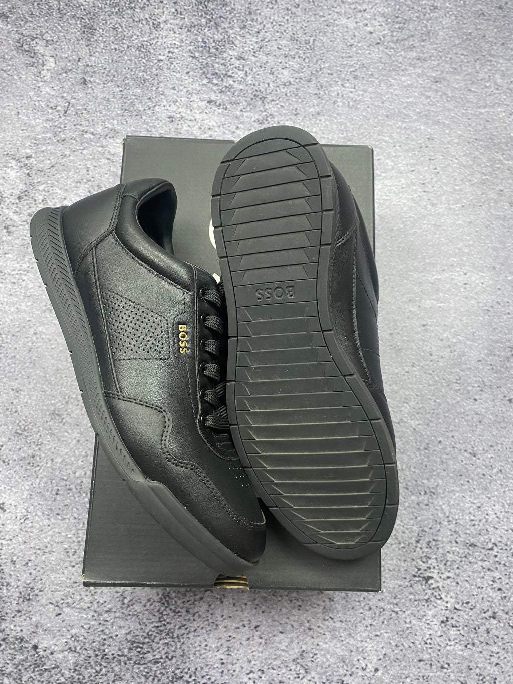 Hugo Boss Black Leather Lifestyle Sneakers Premium Designer Casual Shoes EU 40 New
