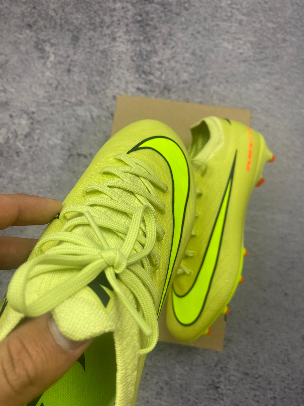 Nike Mercurial Vapor 15 Academy FG/MG Volt Football Boots Size 42.5
