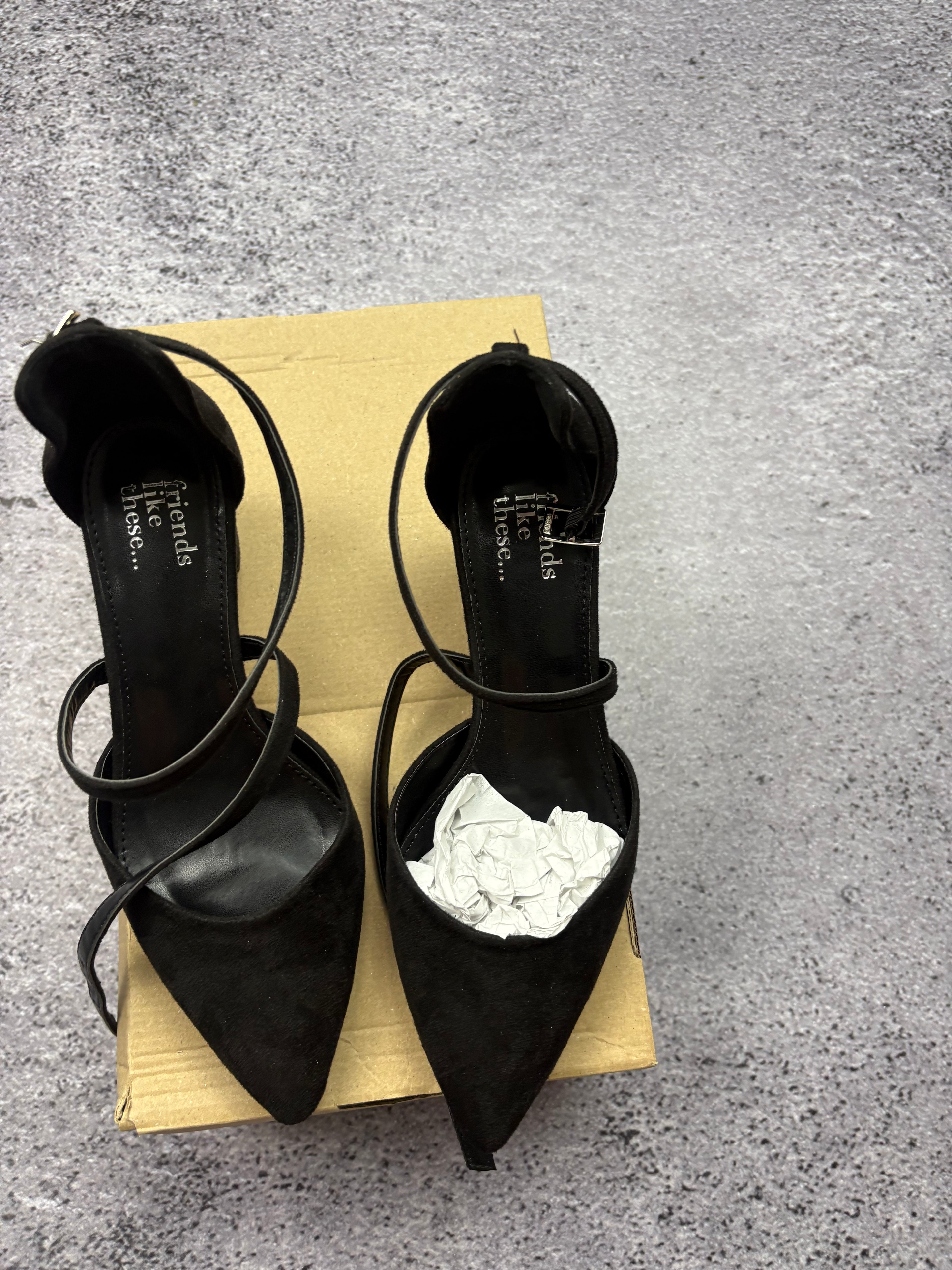 Friends Like These Black Lace Up Block Heel Pumps – EU 39