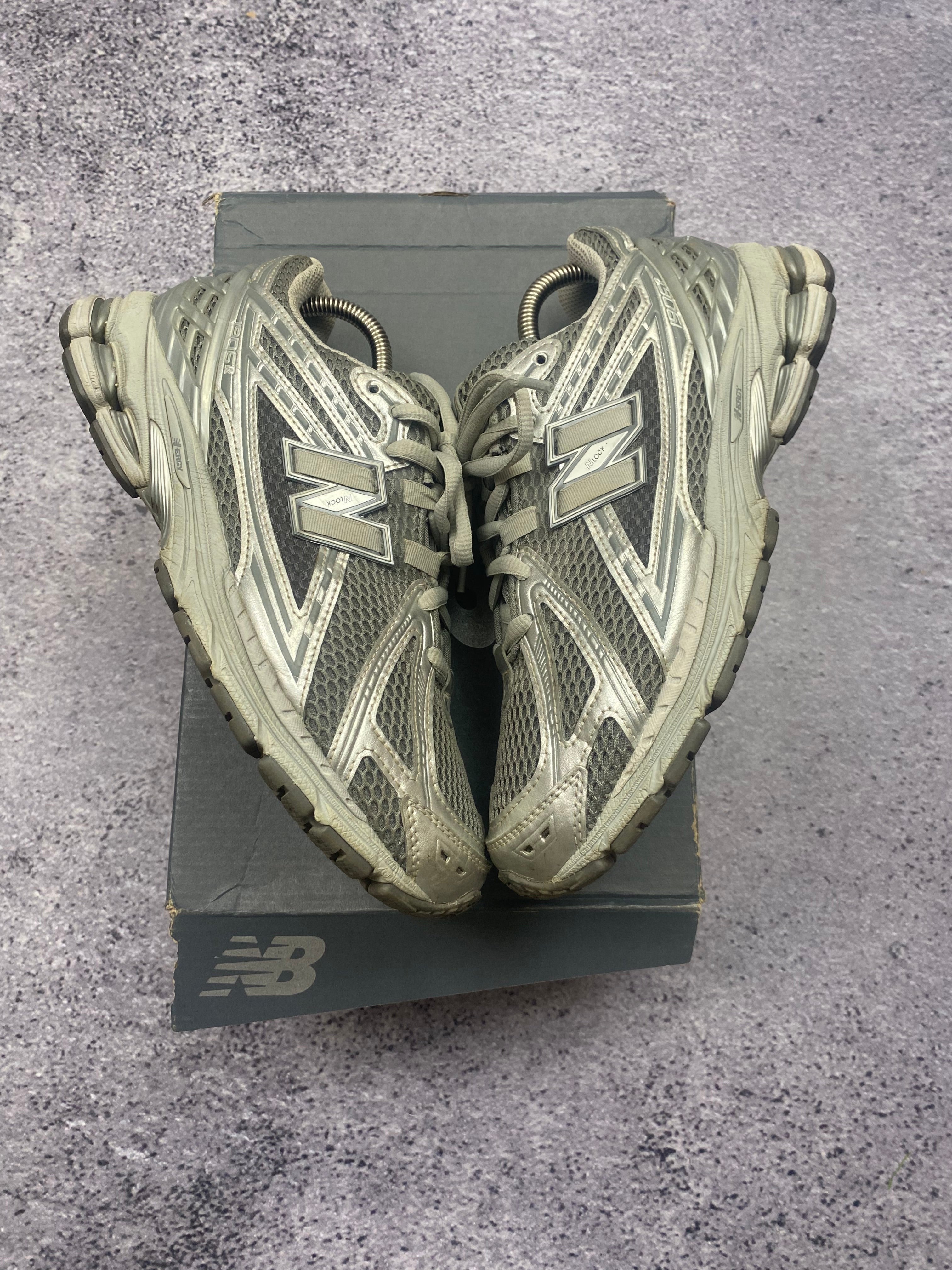 New Balance 1906R Silver Grey Running Sneakers Y2K 43