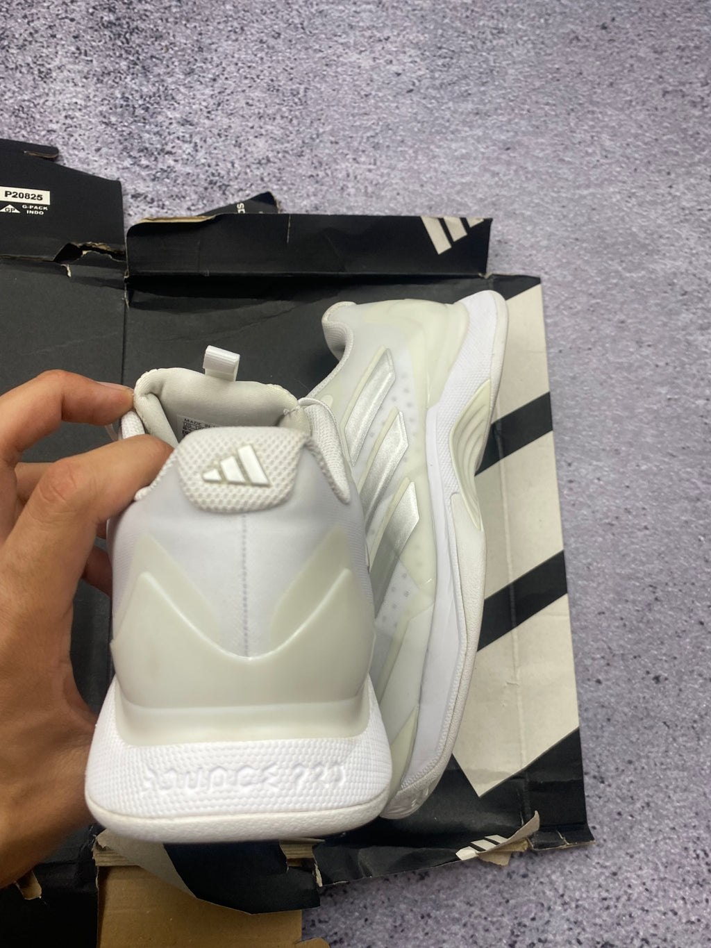 Adidas CourtJam Control white tennis shoes size 40
