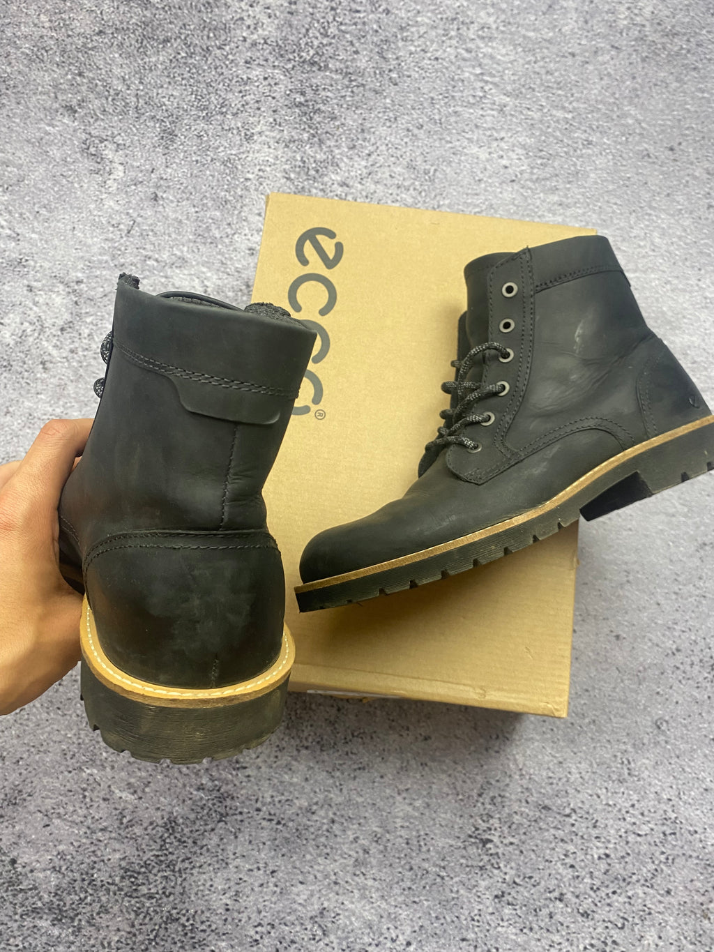Ecco black leather trekking ankle boots size 40