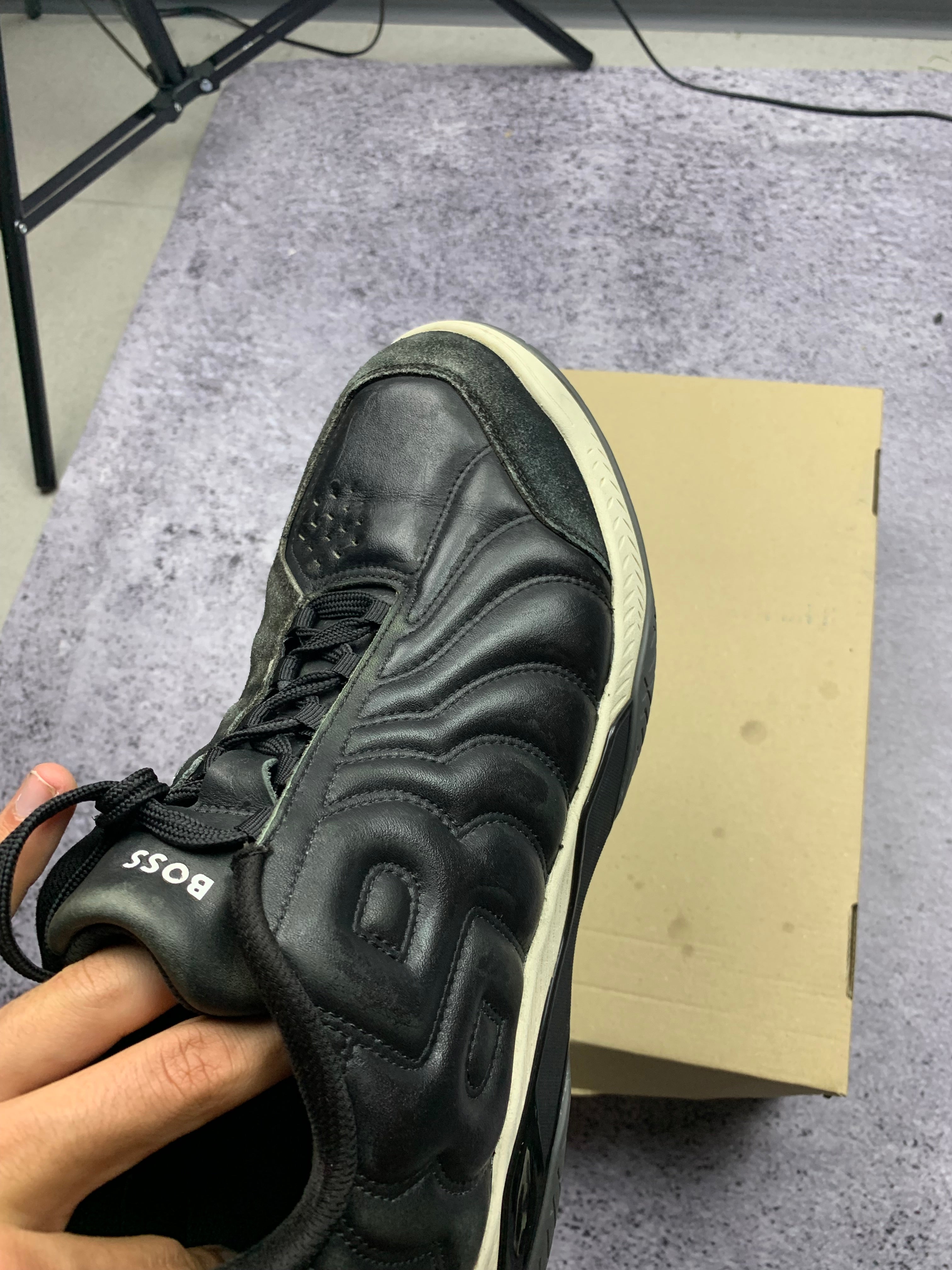 HUGO BOSS – skórzane sneakersy high-top r. 45