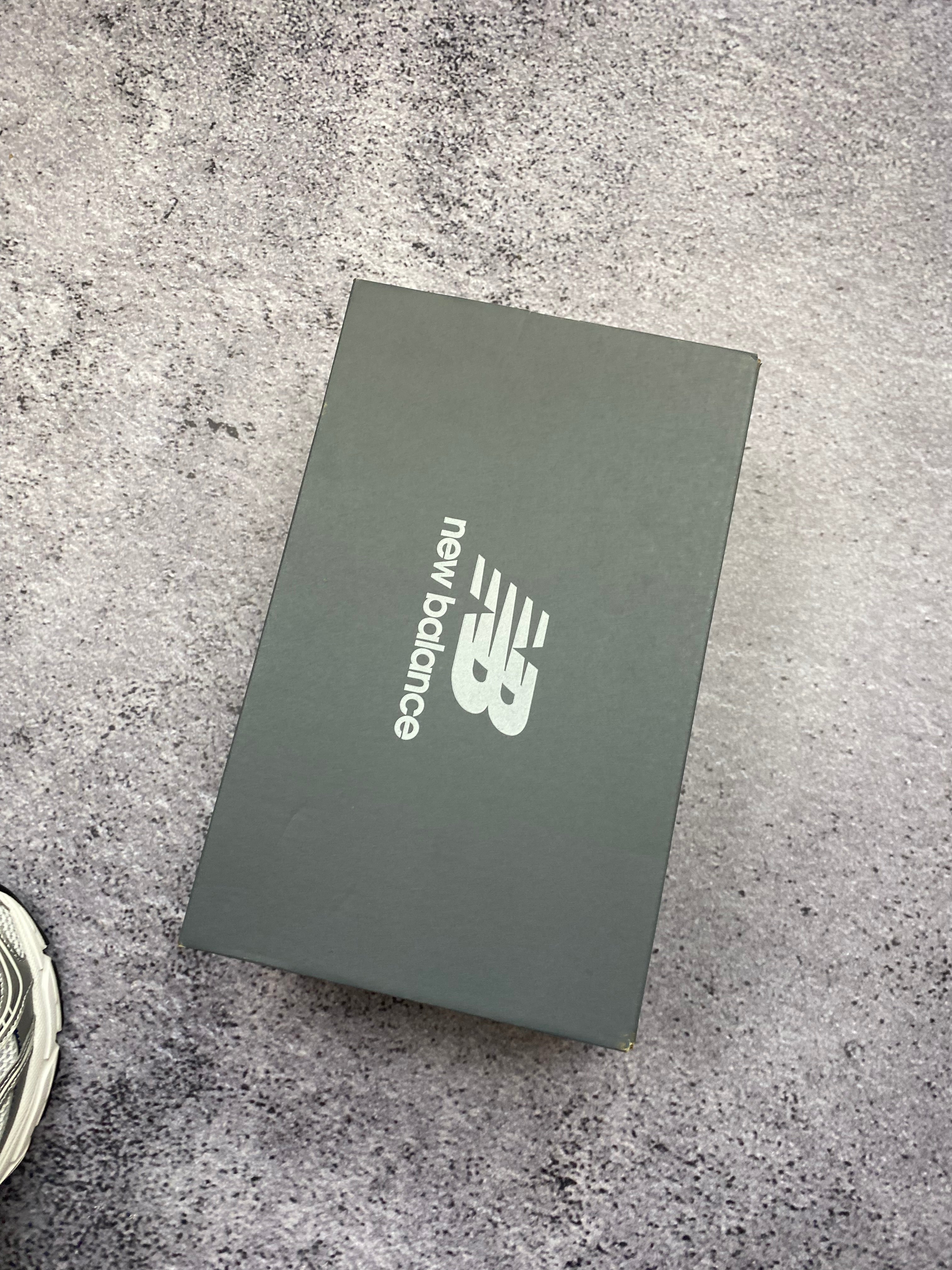 New Balance 530 white sports sneakers size 40