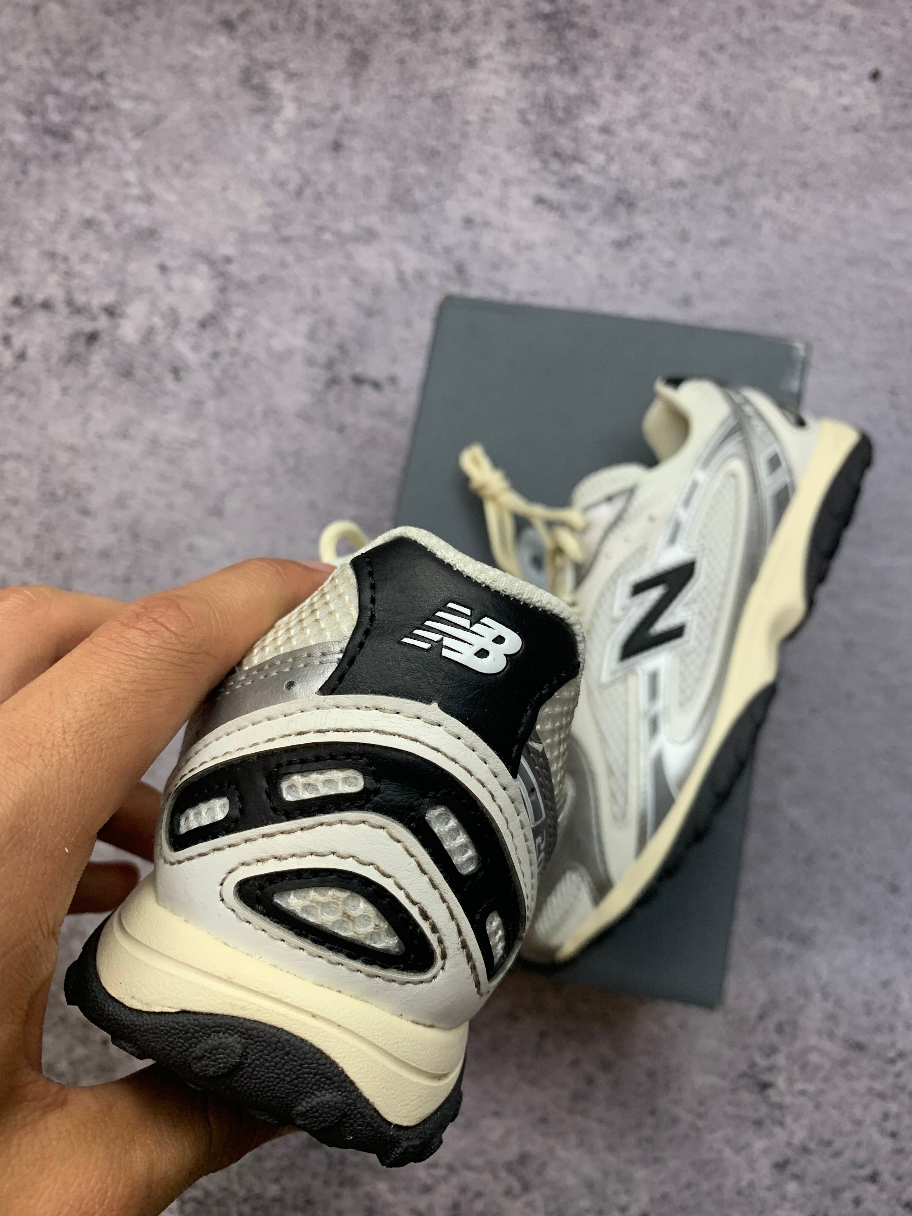 New Balance 204L – sneakersy lifestyle r. 38 NOWE + box
