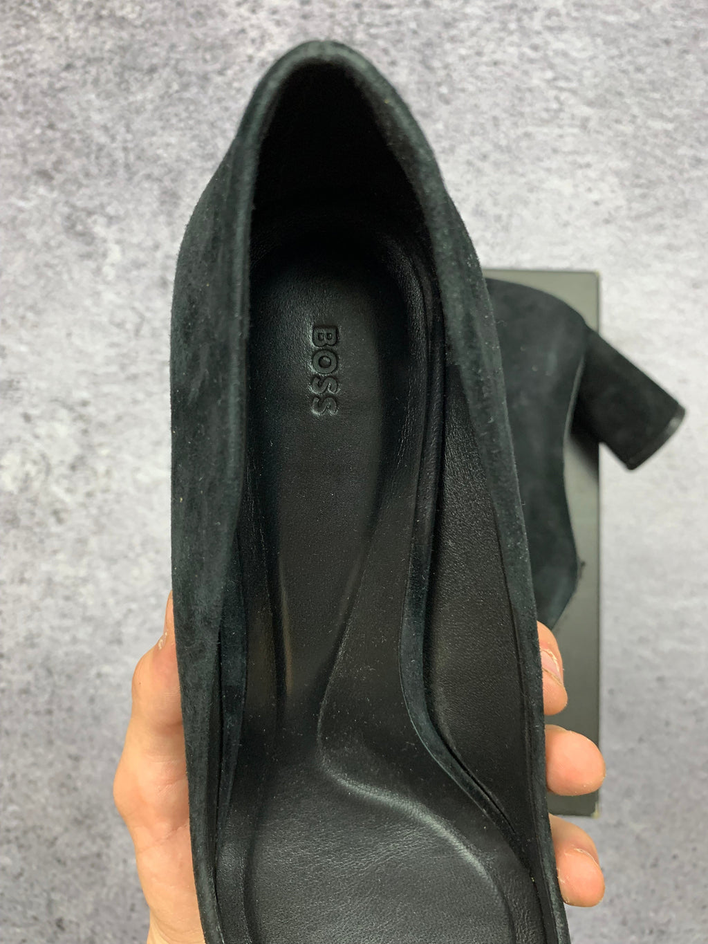 BOSS Czarne Czółenka na Słupku Zamszowe r. 39 BDB + Box