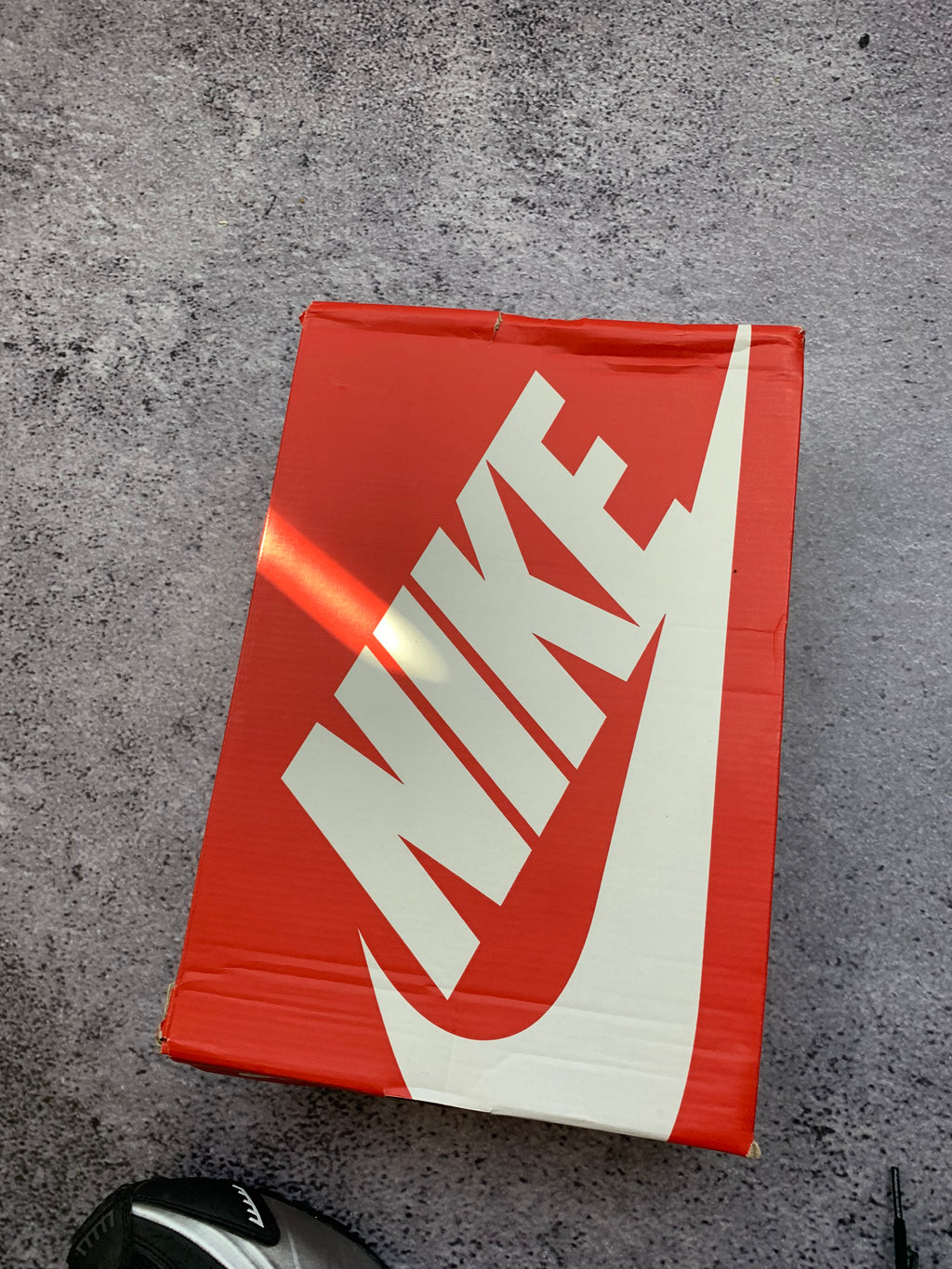 Nike Shox R4 Metallic Silver – sneakersy lifestyle r. 44,5