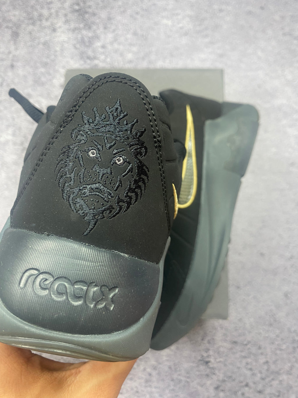 Nike LeBron Witness IX Black Iron Grey – buty do koszykówki r. 42.5