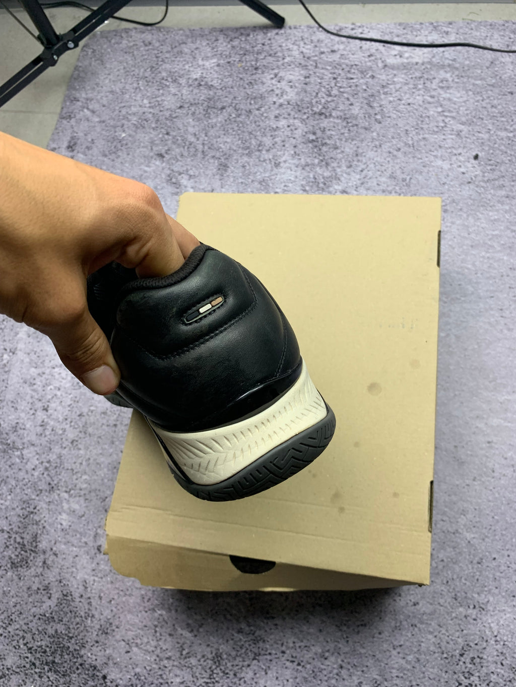 HUGO BOSS – skórzane sneakersy high-top r. 45