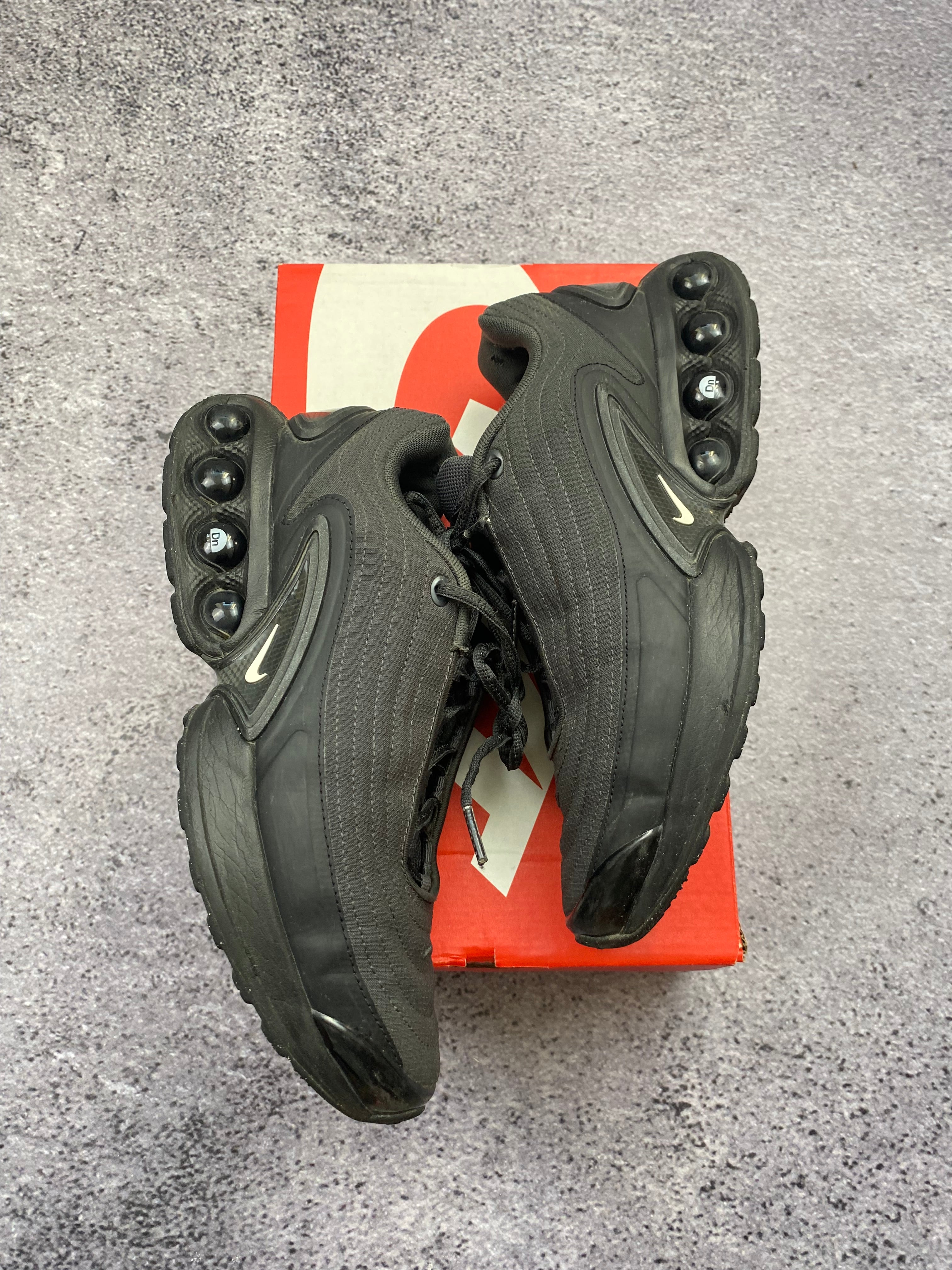 Nike Air Max Dn black sports sneakers size 40.5